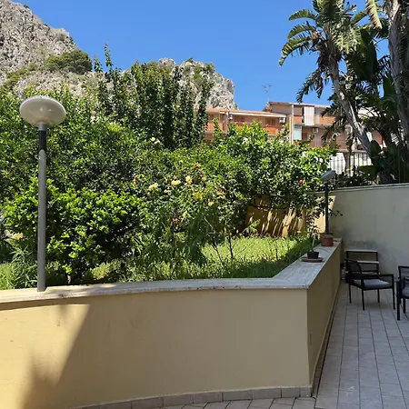 Delia S House Appartement Cefalù