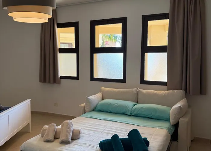 Delia S House * צ'פאלו