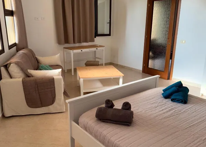 Delia S House צ'פאלו